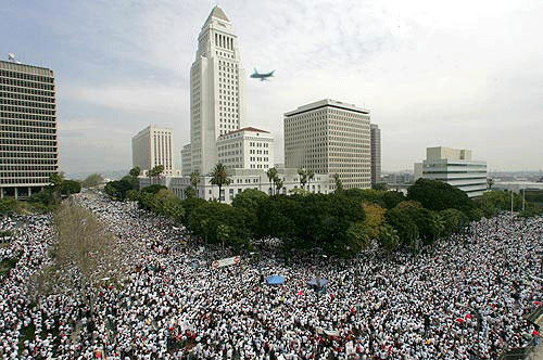 latimes 2006.03.24 The Grand March